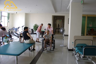 Tuyển lao động đi làm hộ lý, điều dưỡng tại Đài Loan: Hỗ trợ nợ phí